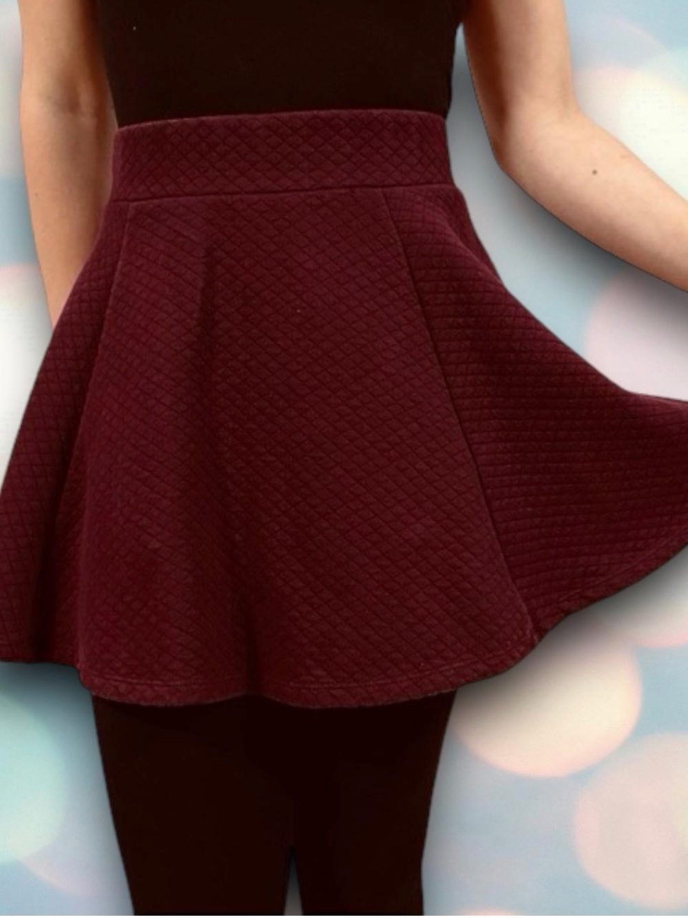 🍇 H&M Divided burgundy mini skater skirt. Size L.